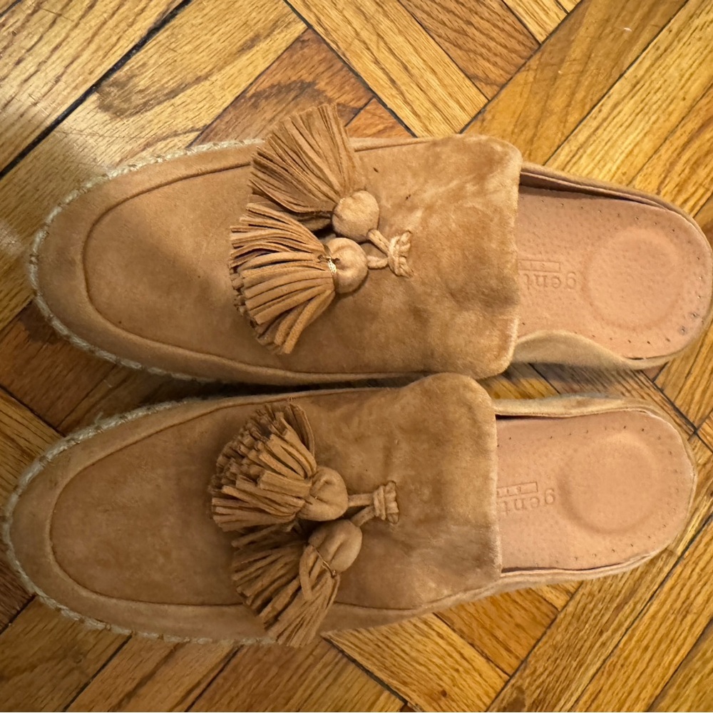 Gentle Souls Tan Suede Tassel Loafers, 9
